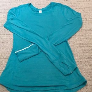 Lulu Lemon long sleeved light weight top
